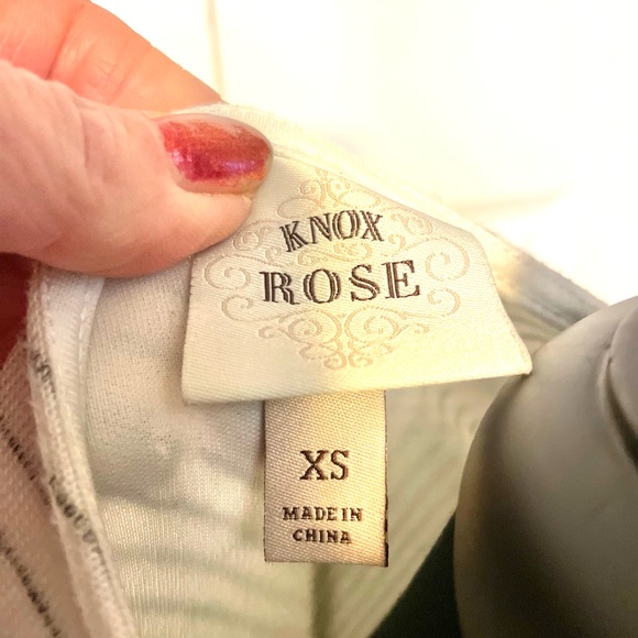 Knox Rose top with fitted bottom - Picture 3 of 3